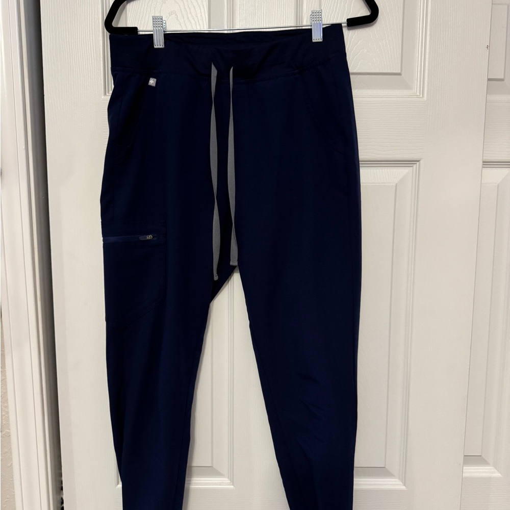 Figs Women's Size Medium Zamora Joggers in Navy